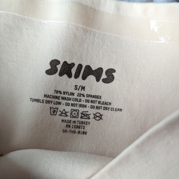 SKIMS Core Control shapewear thong NWOT! - Picture 10 of 11